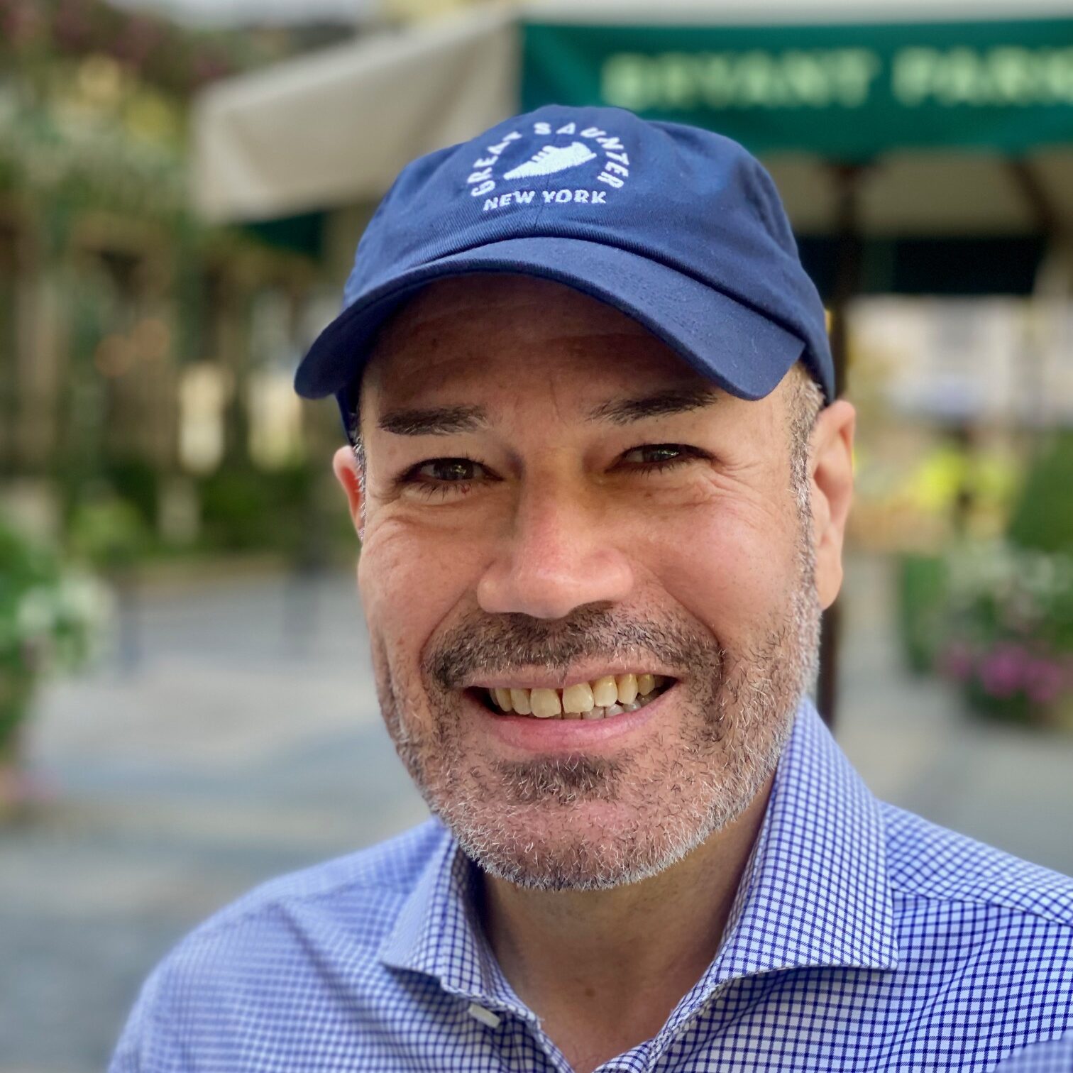 Dan – a life-long Hell’s Kitchen resident – combines a love of walking with a passion for mapping, architecture, and NYC history.